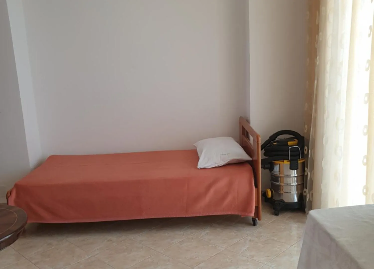 2 Bedroom Apartment 100M From Beach Sarande
