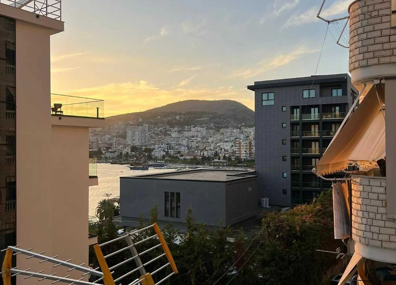 2 Bedroom Apartment 100M From Beach Sarande